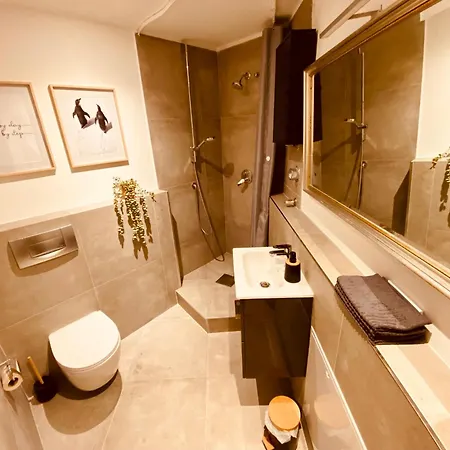 Living With Soul - Ueber Den Daechern Von Apartament