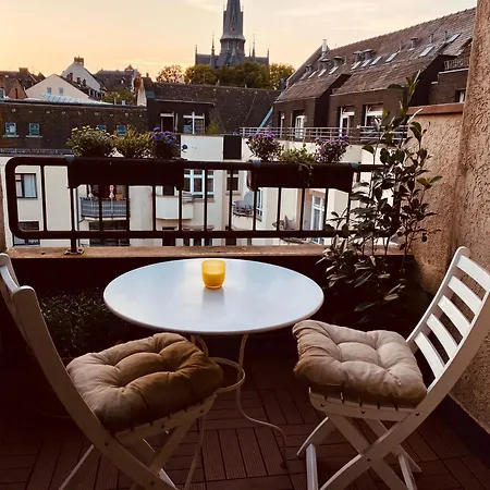 Living With Soul - Ueber Den Daechern Von Apartament
